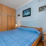 With Parking Space Baska, Krk - 19585 Apartament Baška