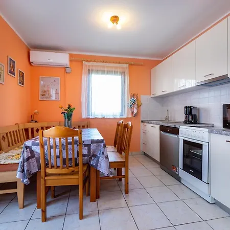 With Parking Space Baska, Krk - 19585 Appartement