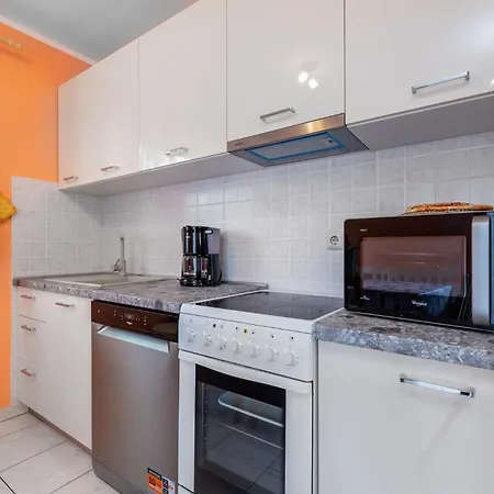 Appartement With Parking Space Baska, Krk - 19585 *